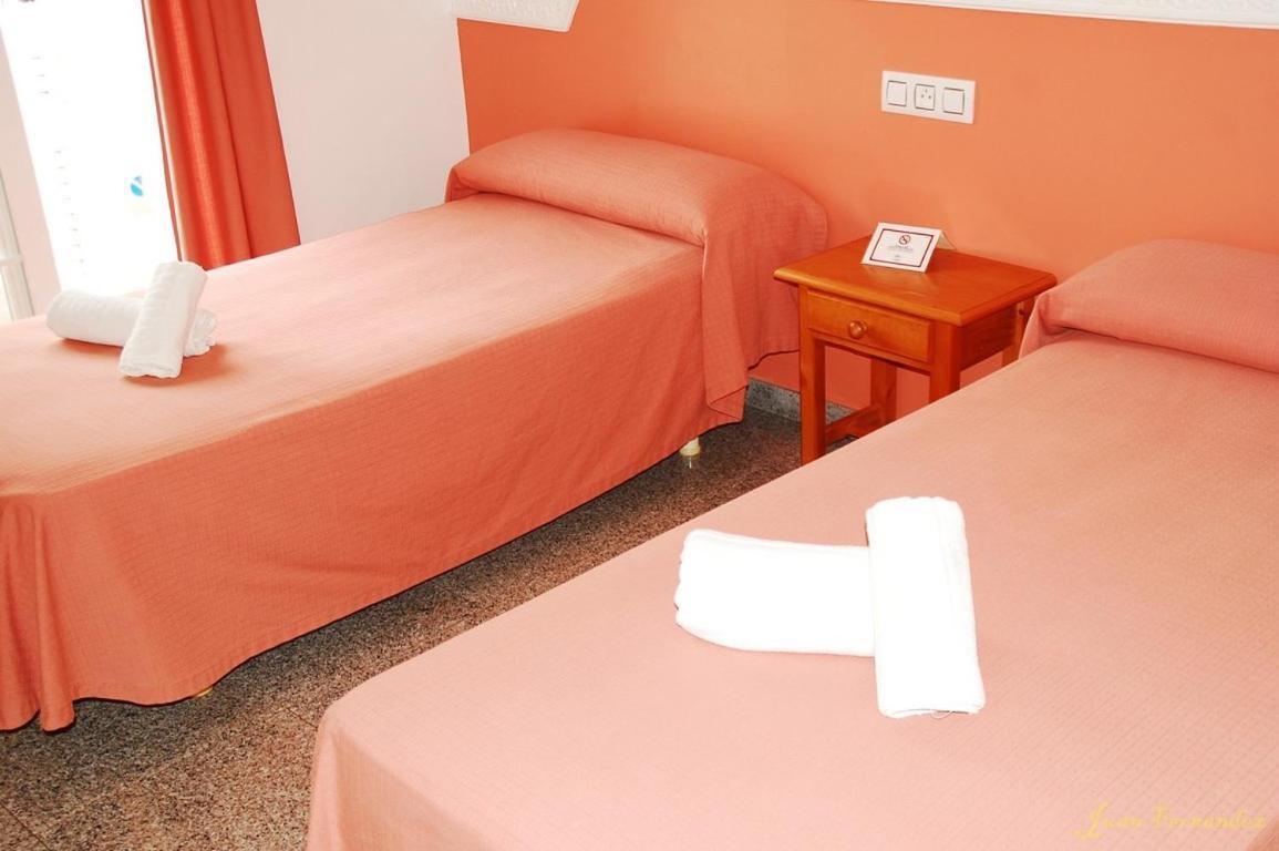 Hostal Mary Tere Salobreña Esterno foto